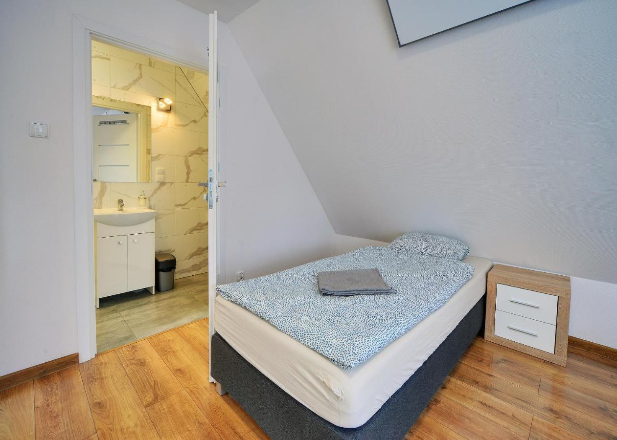 Mega Widok Apartment ชกลาร์สกา ปอเรมบา ภายนอก รูปภาพ